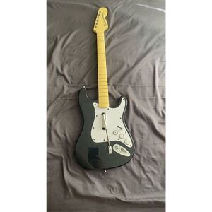 Rock Band Harmonix Fender Stratocaster Nintendo Wii -  No Dongle No battery cove